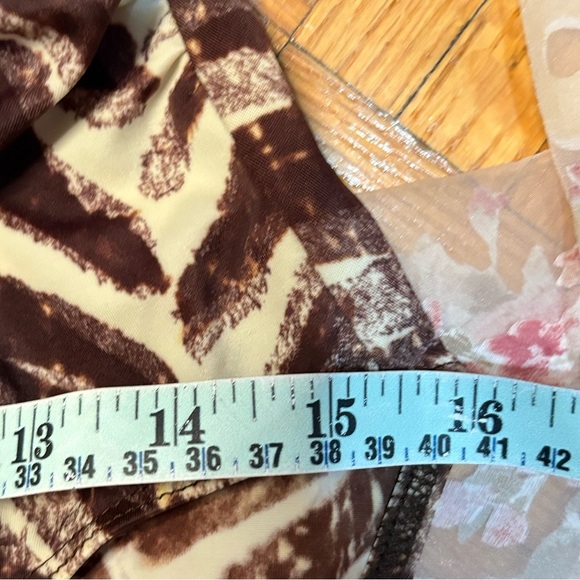 3/$10⚡️Vintage Brown and Cream Patterned Swimsuit with Low Back - Picture 16 of 16